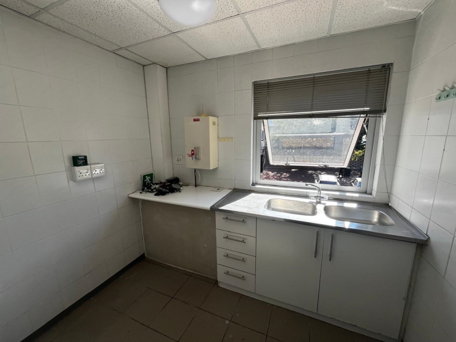 To Let Commercial Property for Rent in Rosendal Western Cape